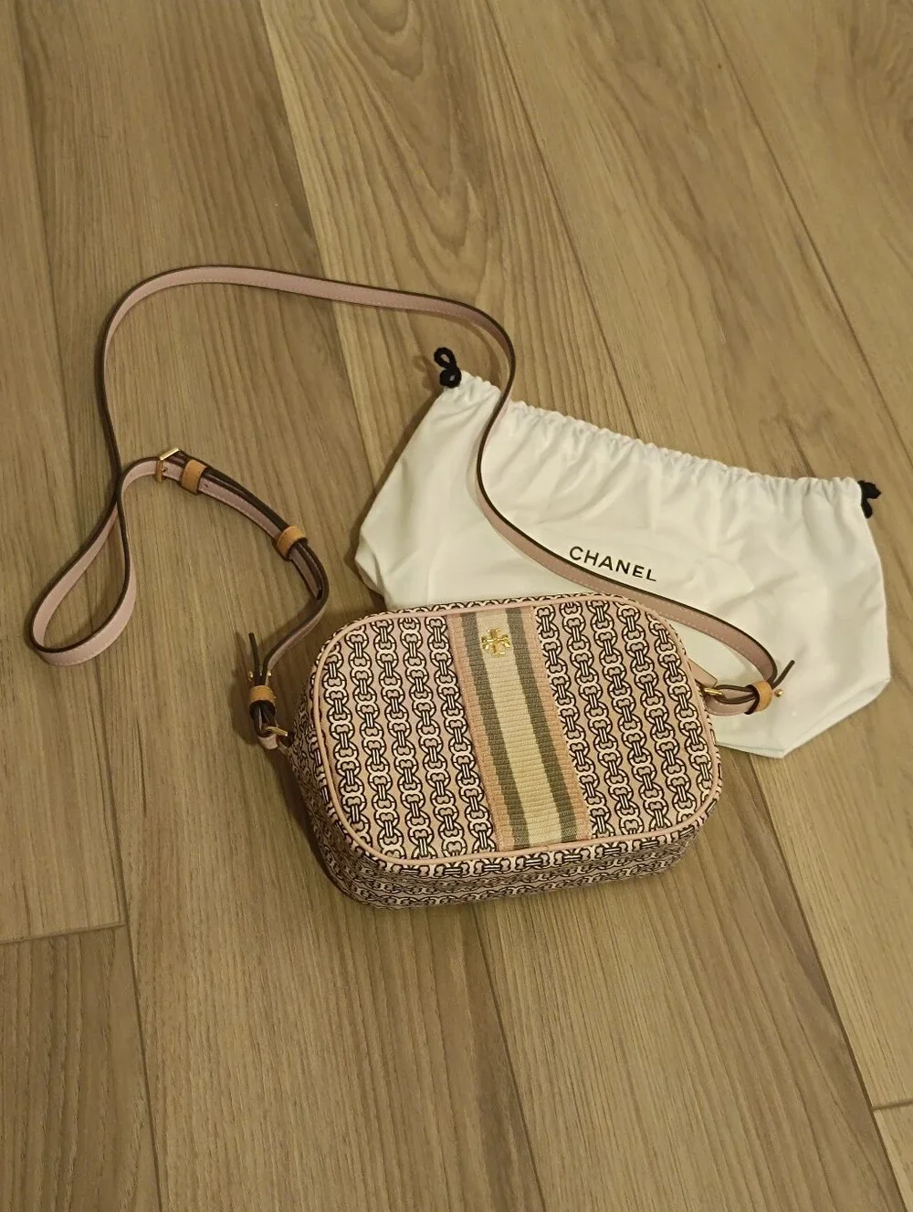 Tory Burch Pink Gemini Link Pattern Crossbody
